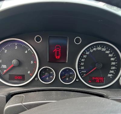 Volkswagen Touareg, 2004