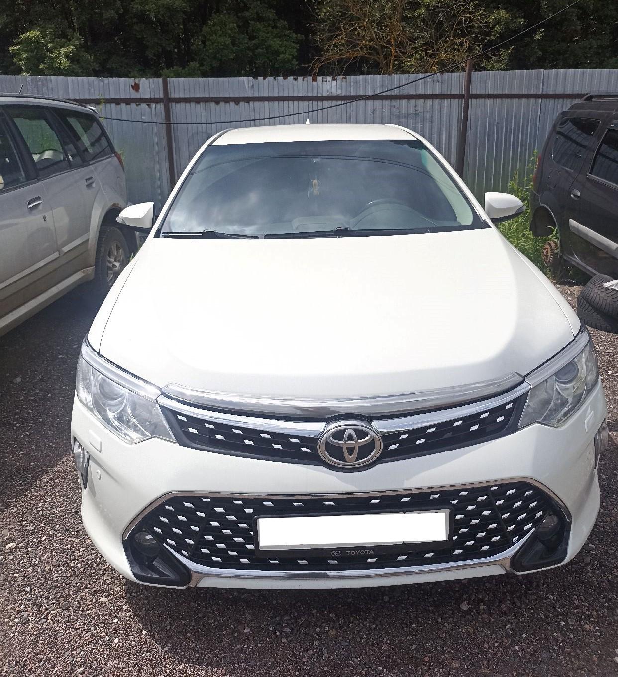 Toyota Camry, 2016