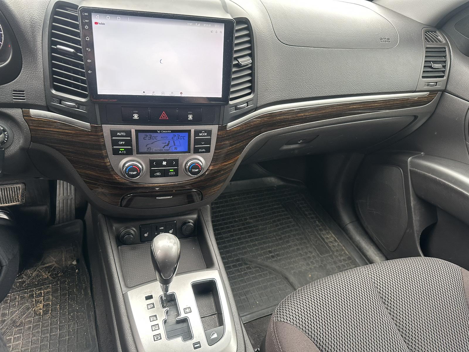 Hyundai Santa Fe, 2012