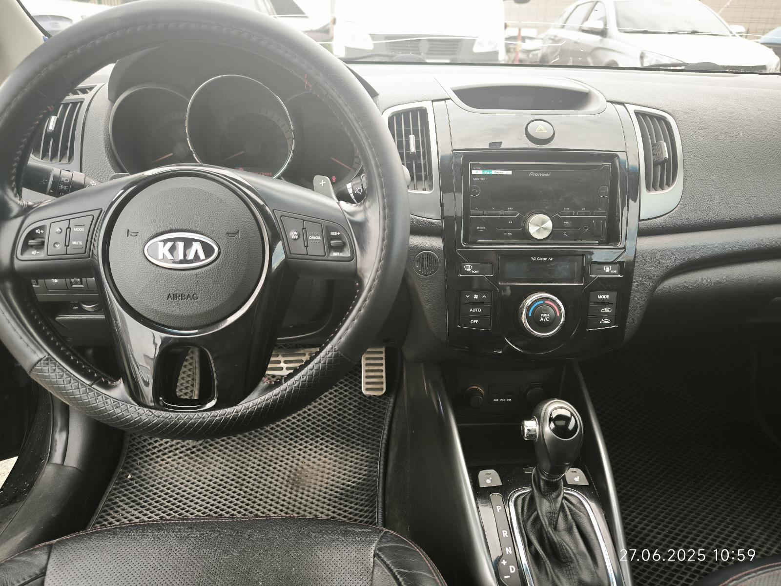 Kia Cerato, 2012