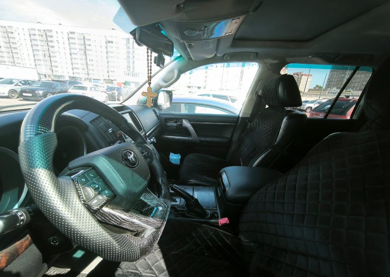 Toyota Land Cruiser, 2011