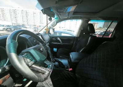 Toyota Land Cruiser, 2011