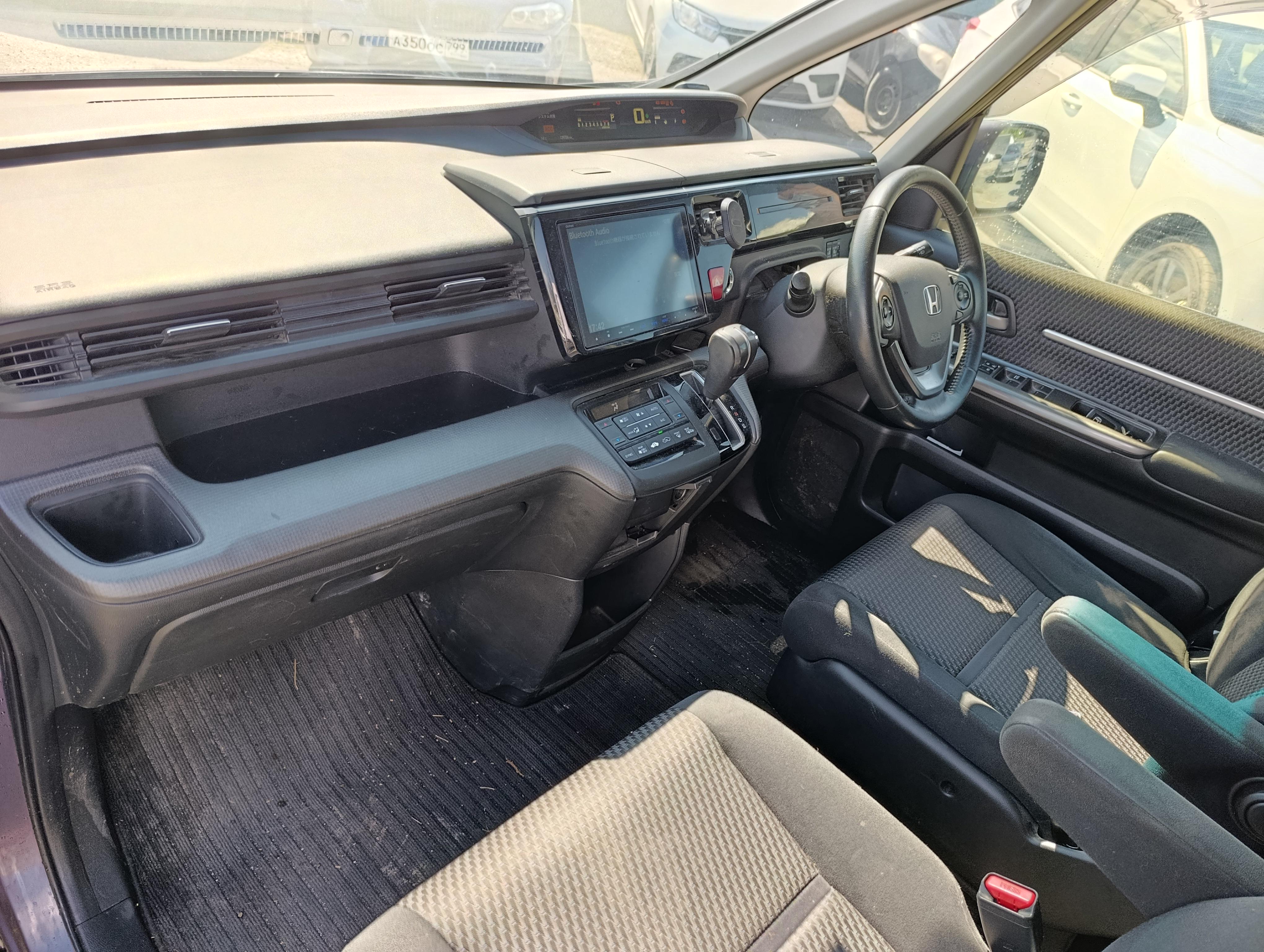 Honda Stepwgn, 2015