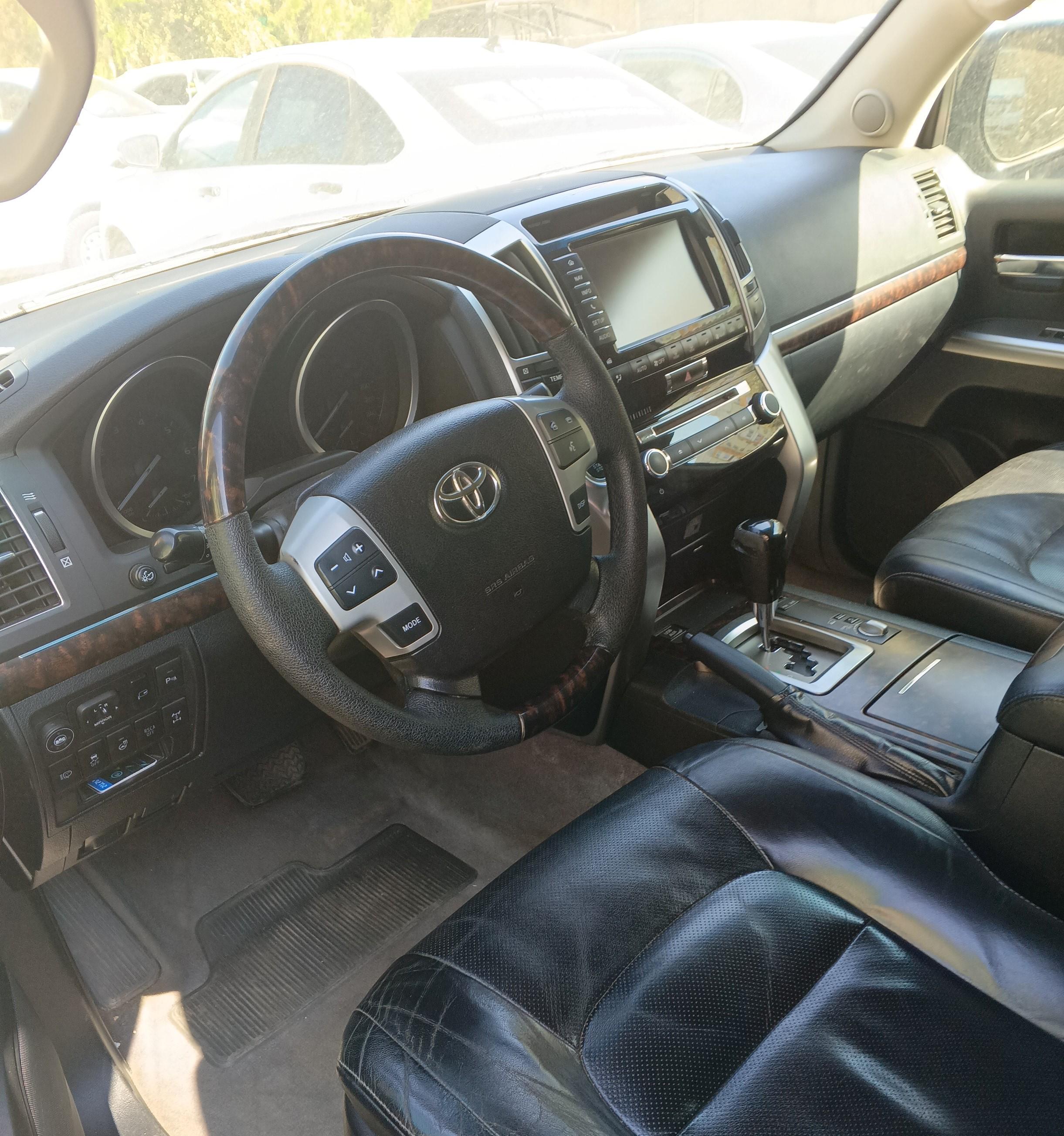 Toyota Land Cruiser, 2012