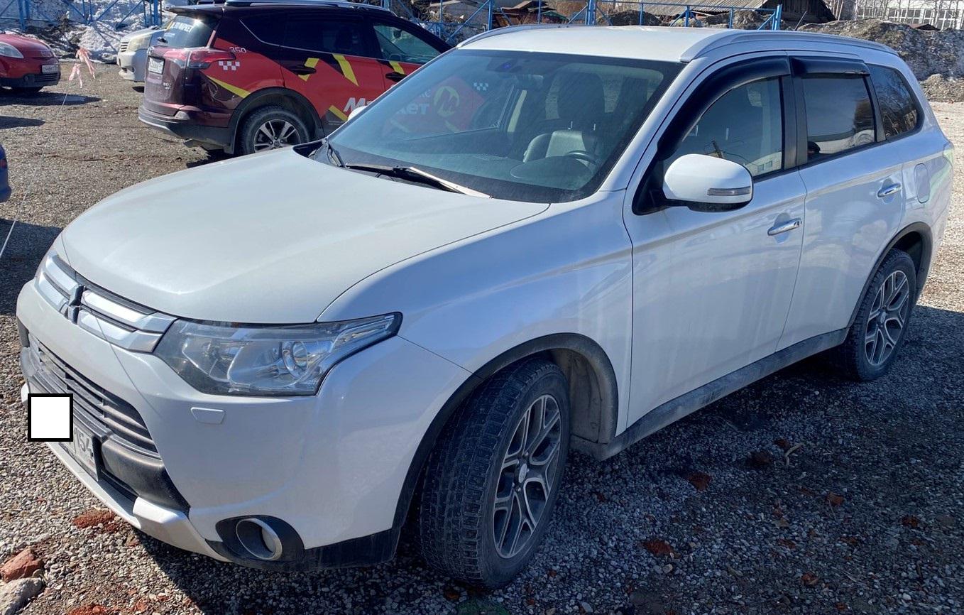 Mitsubishi Outlander, 2014