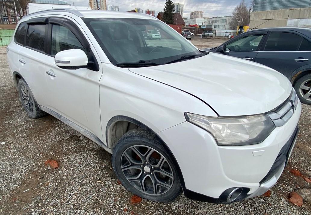 Mitsubishi Outlander, 2014