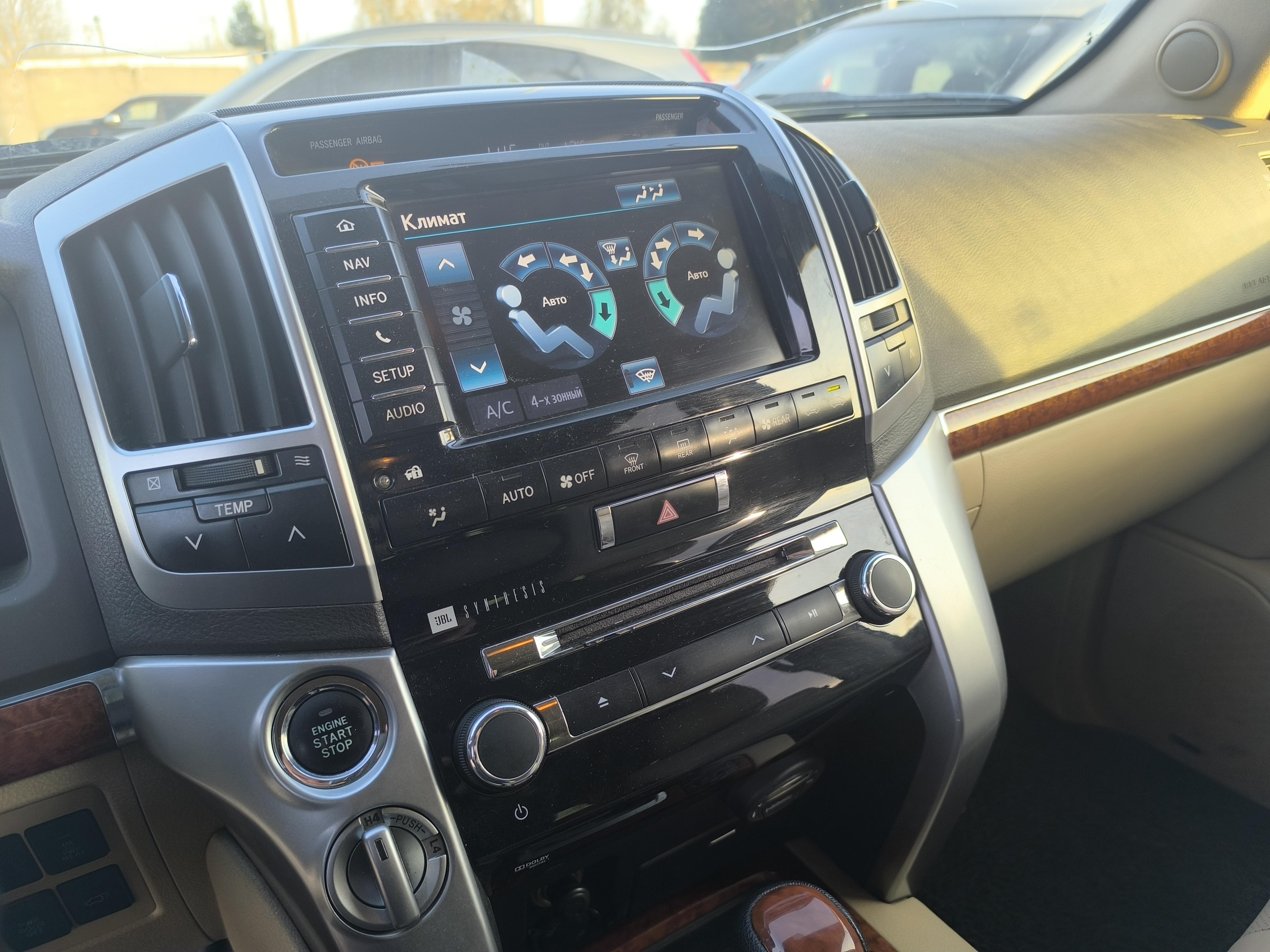 Toyota Land Cruiser, 2013