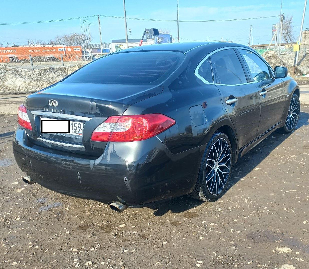 Infiniti M37