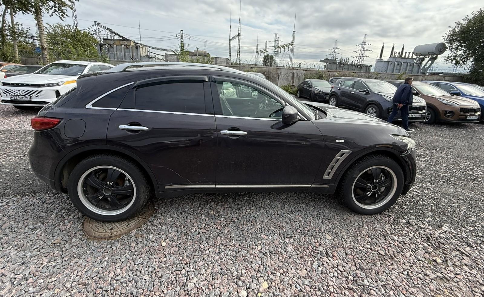Infiniti Fx37