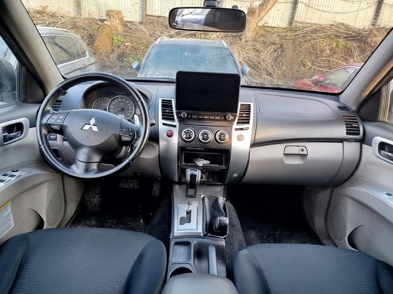 Mitsubishi Pajero Sport