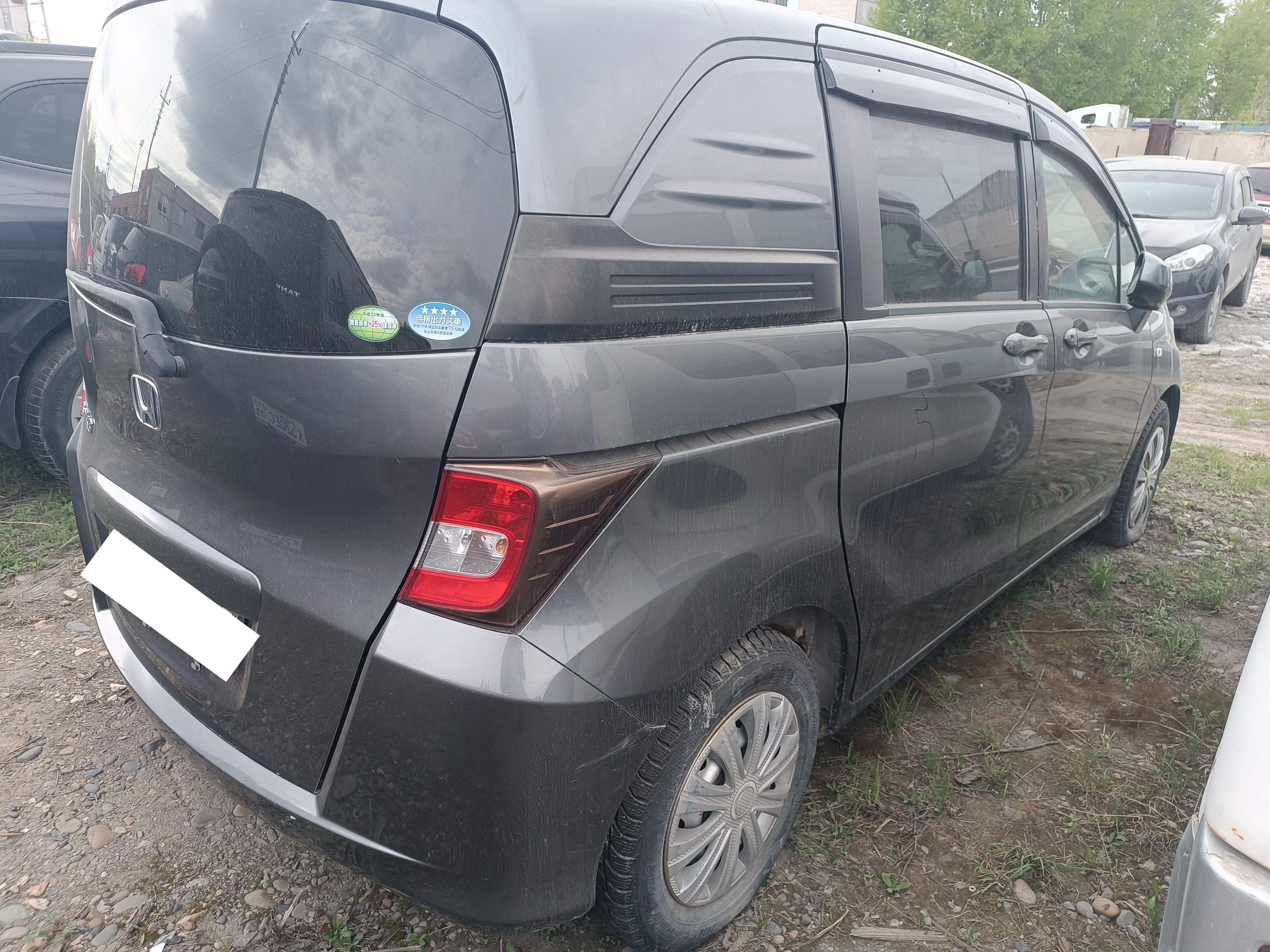 Honda Freed Spike