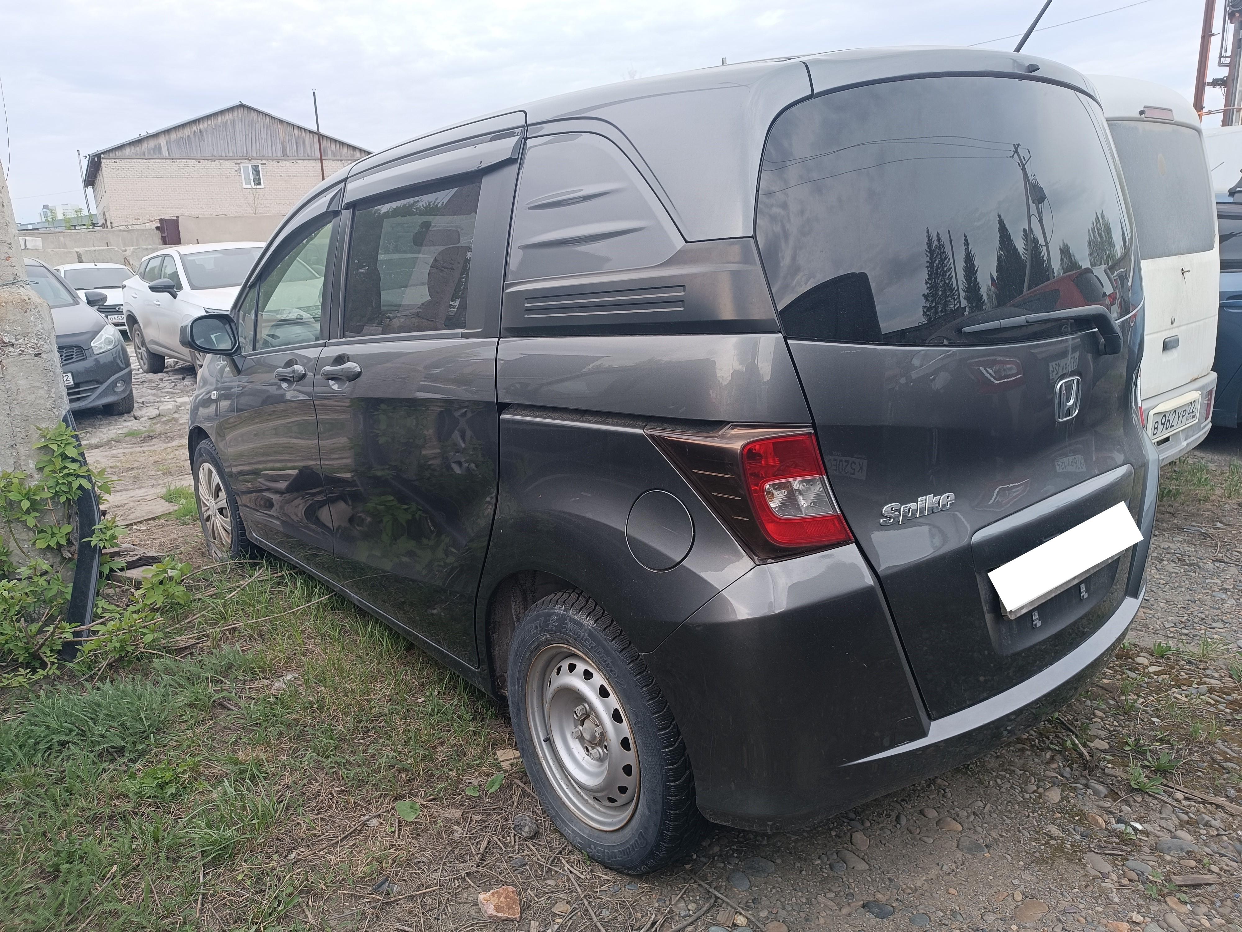 Honda Freed Spike