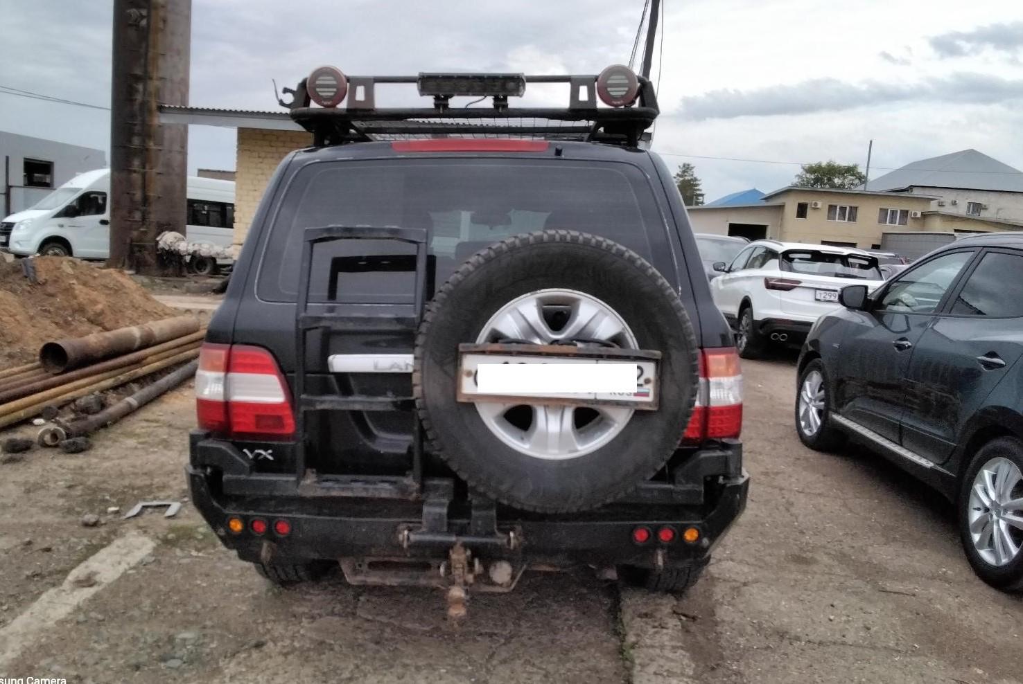 Toyota Land Cruiser