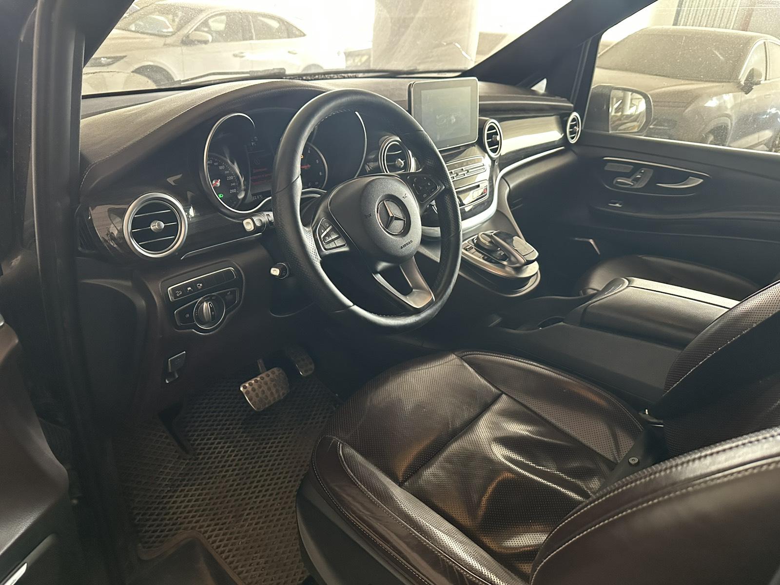 Mercedes-Benz V-Class