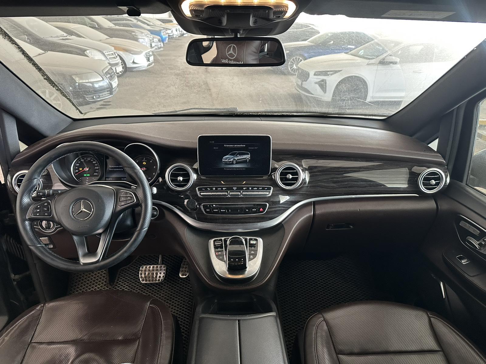 Mercedes-Benz V-Class