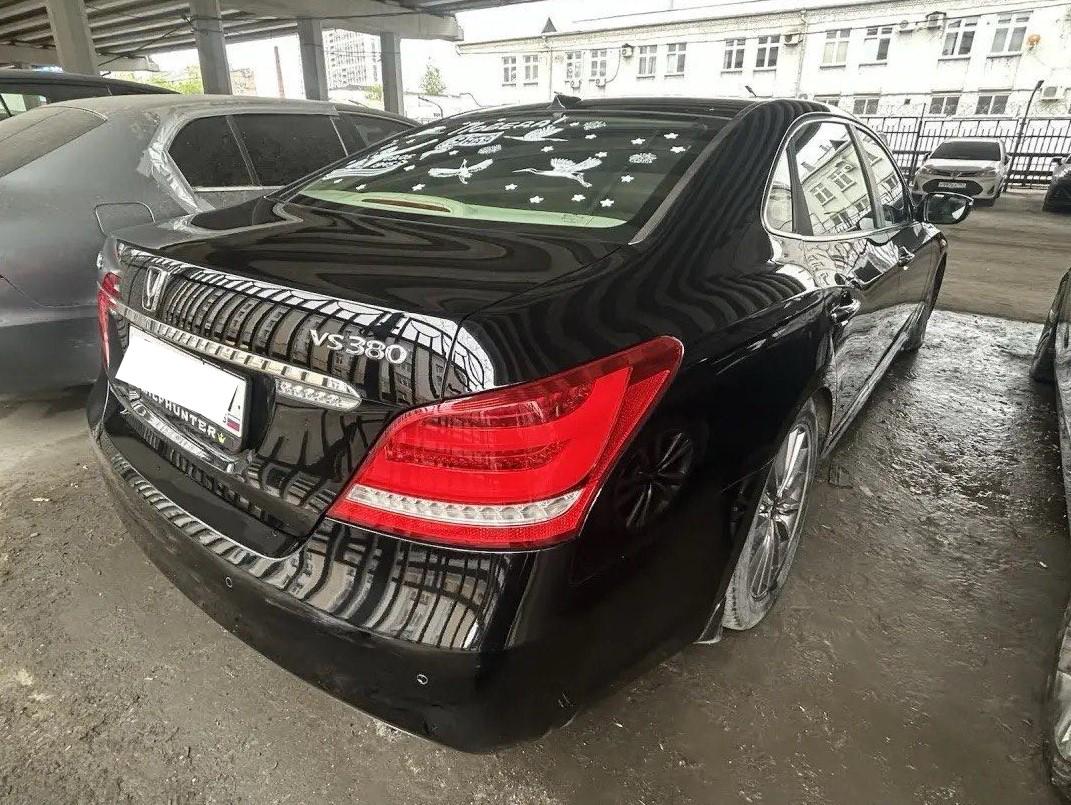 Hyundai Equus