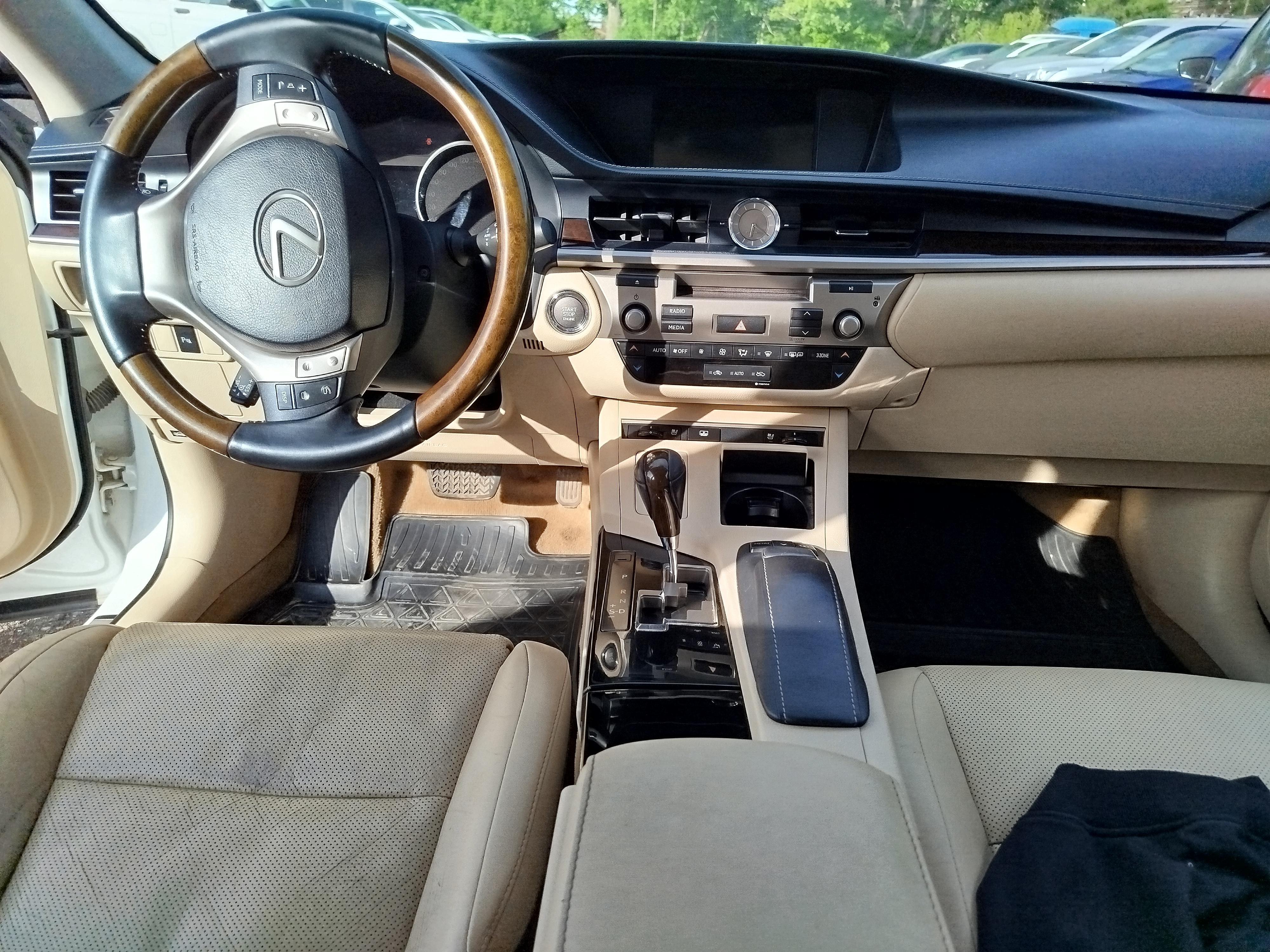 Lexus Es250
