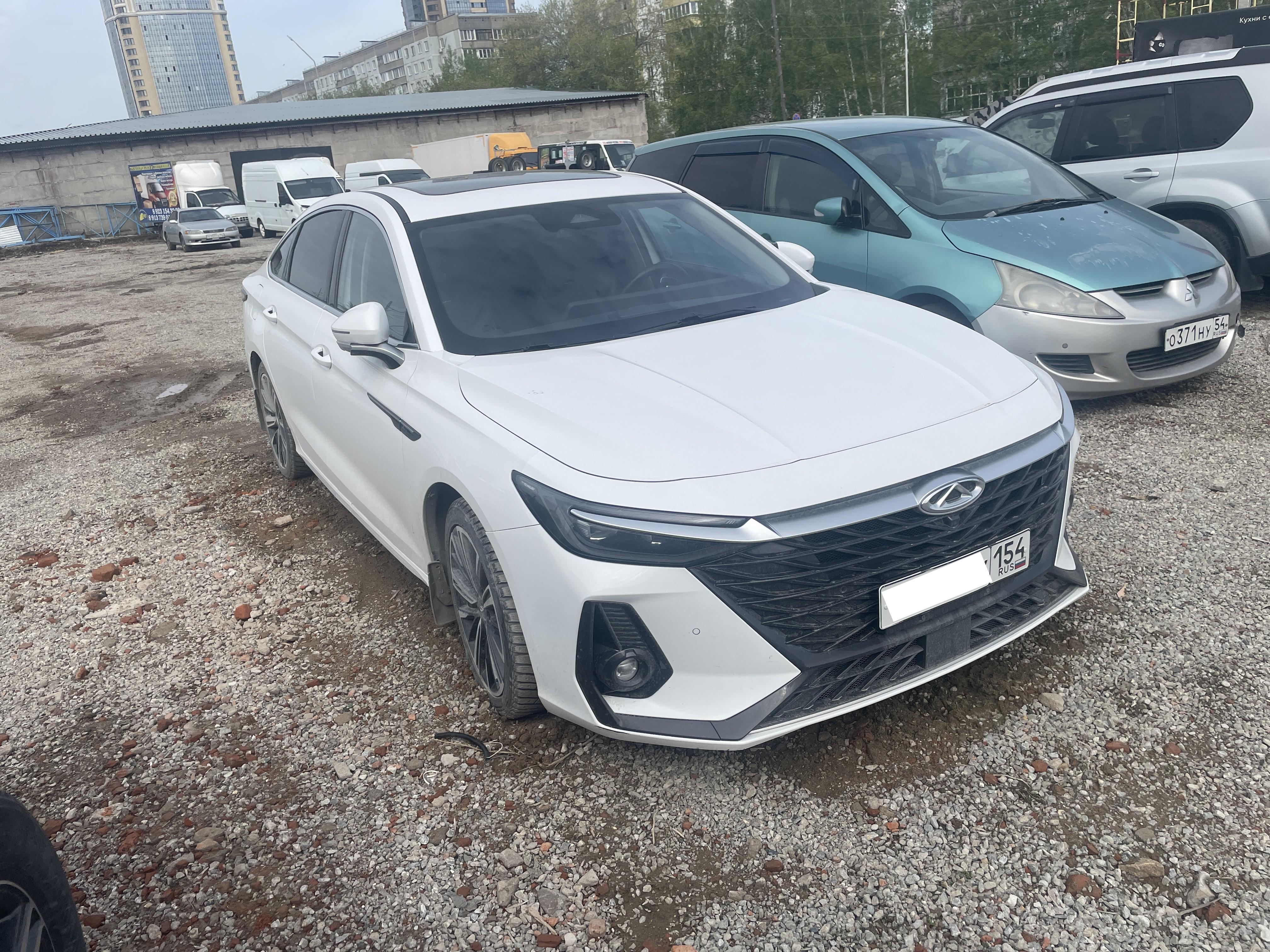 Chery Arrizo 8