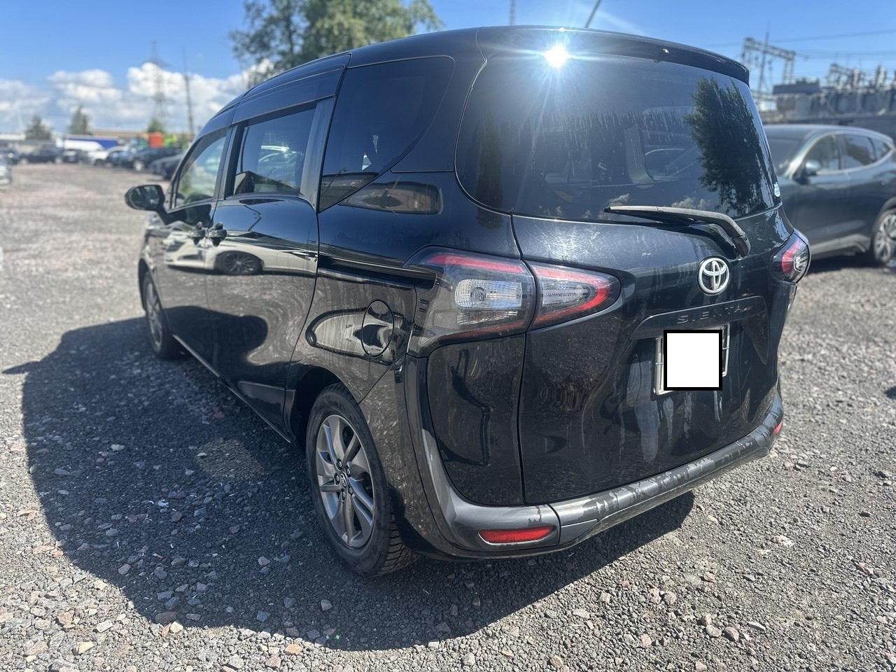 Toyota Sienta
