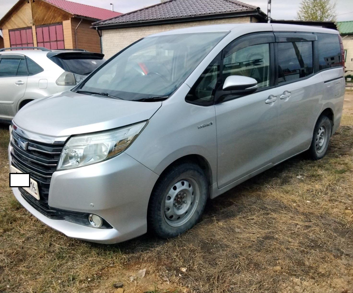 Toyota Noah