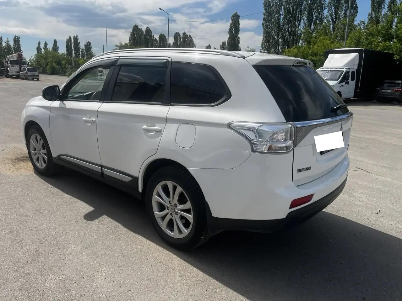 Mitsubishi Outlander