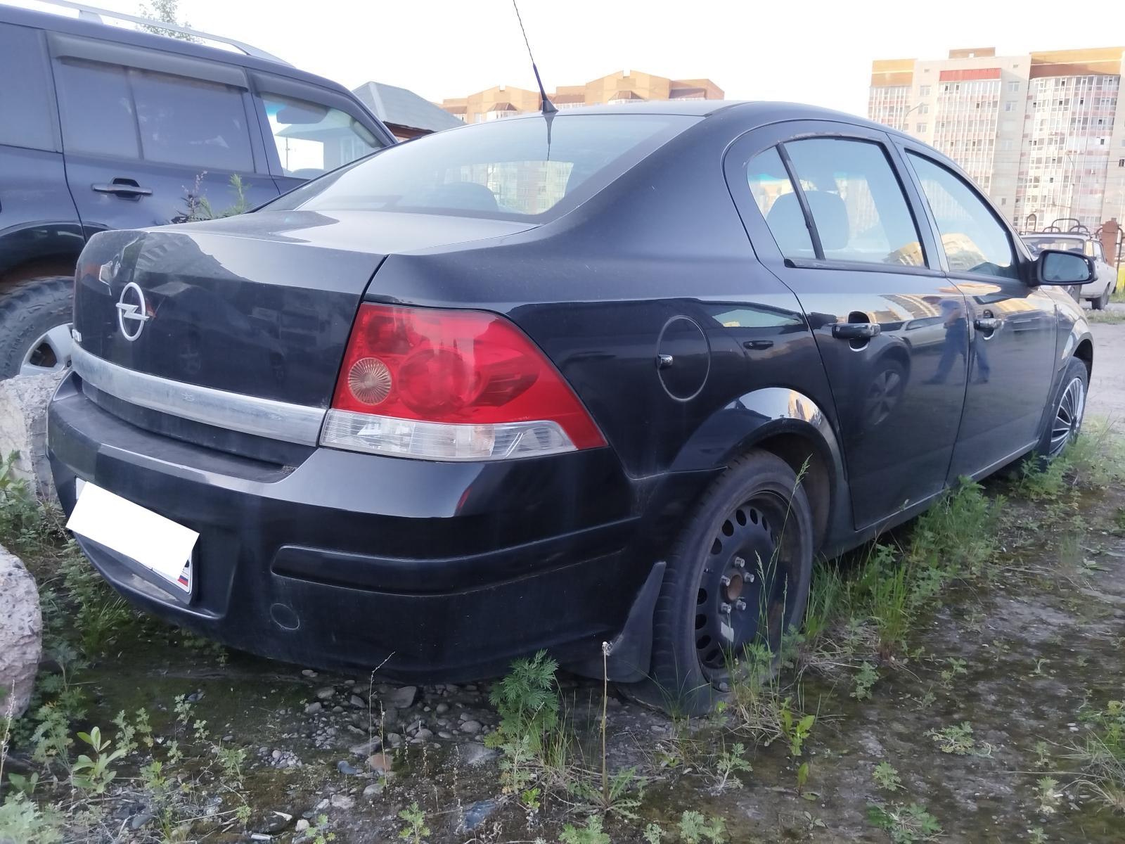 Opel Astra, 2011 Opel Astra, 2011