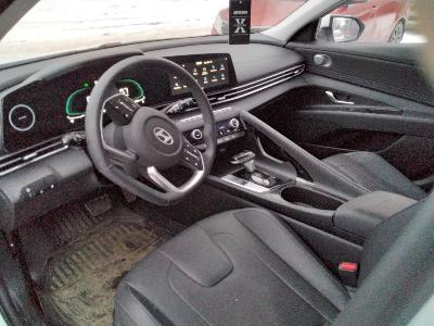 Hyundai Elantra, 2023