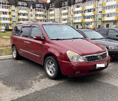 Kia Grand Carnival, 2011