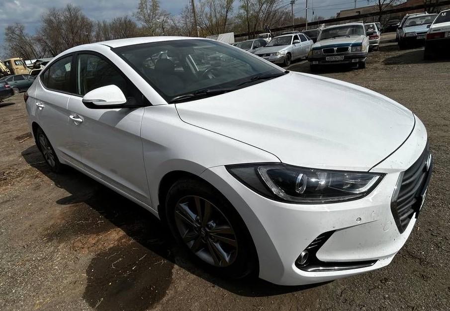 Hyundai Elantra, 2018