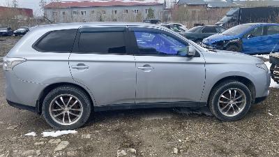 Mitsubishi Outlander, 2012