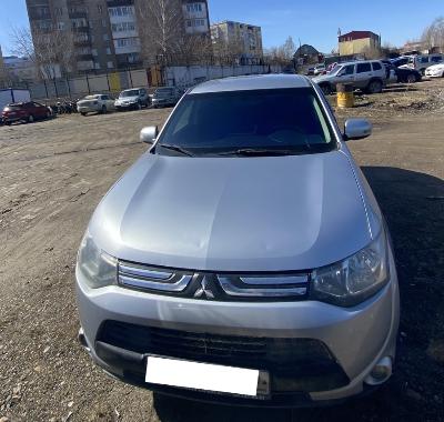 Mitsubishi Outlander, 2012