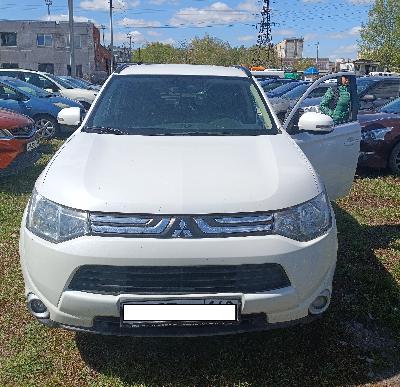 Mitsubishi Outlander, 2013