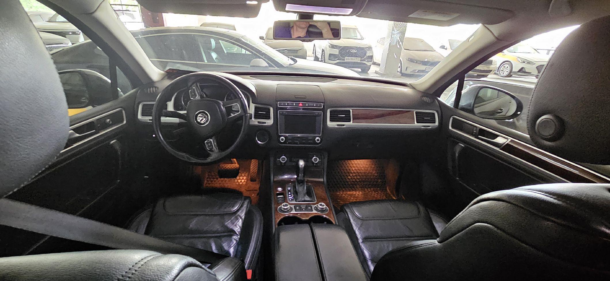 Volkswagen Touareg, 2015