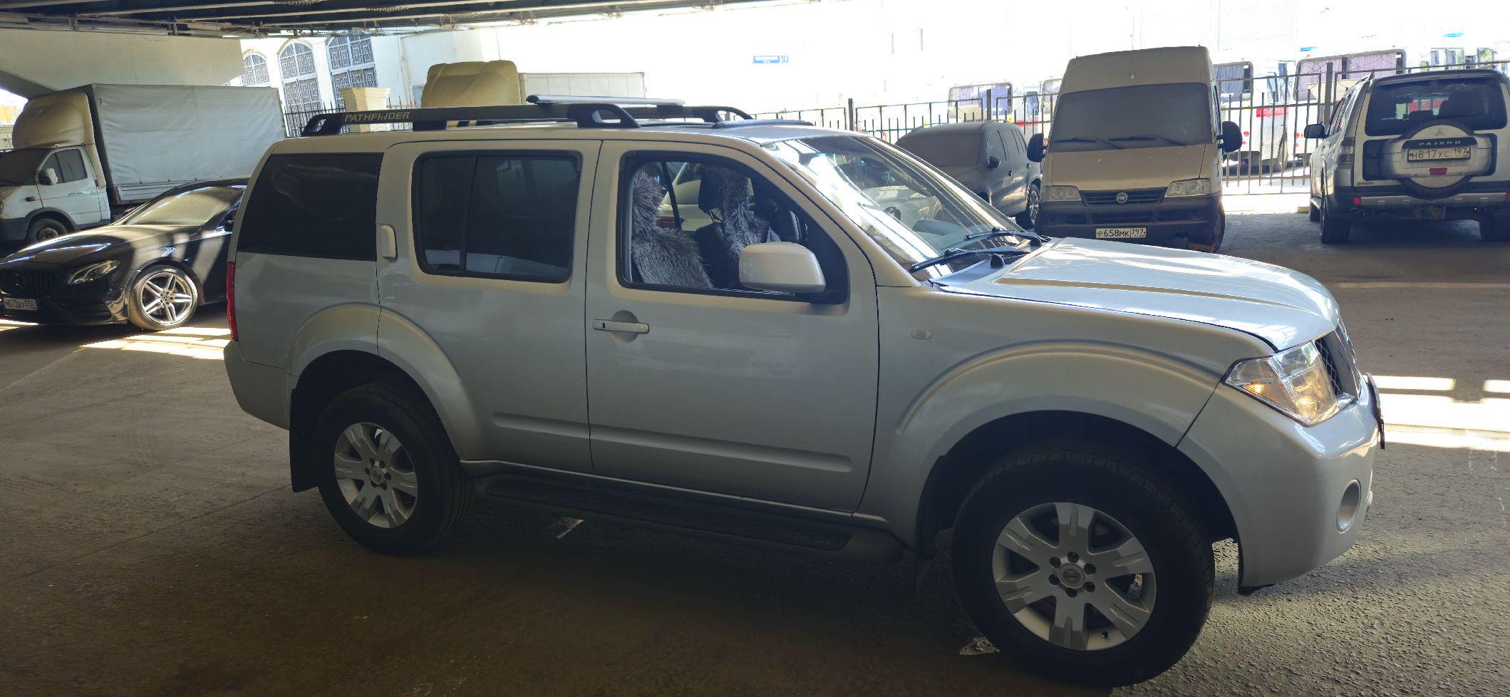 Nissan Pathfinder, 2007