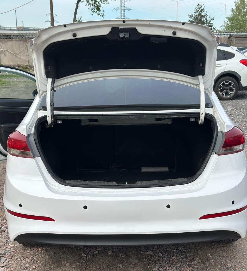Hyundai Elantra, 2018