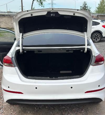 Hyundai Elantra, 2018