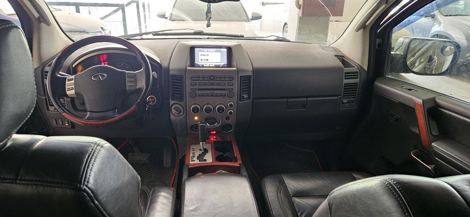 Infiniti Qx56, 2005