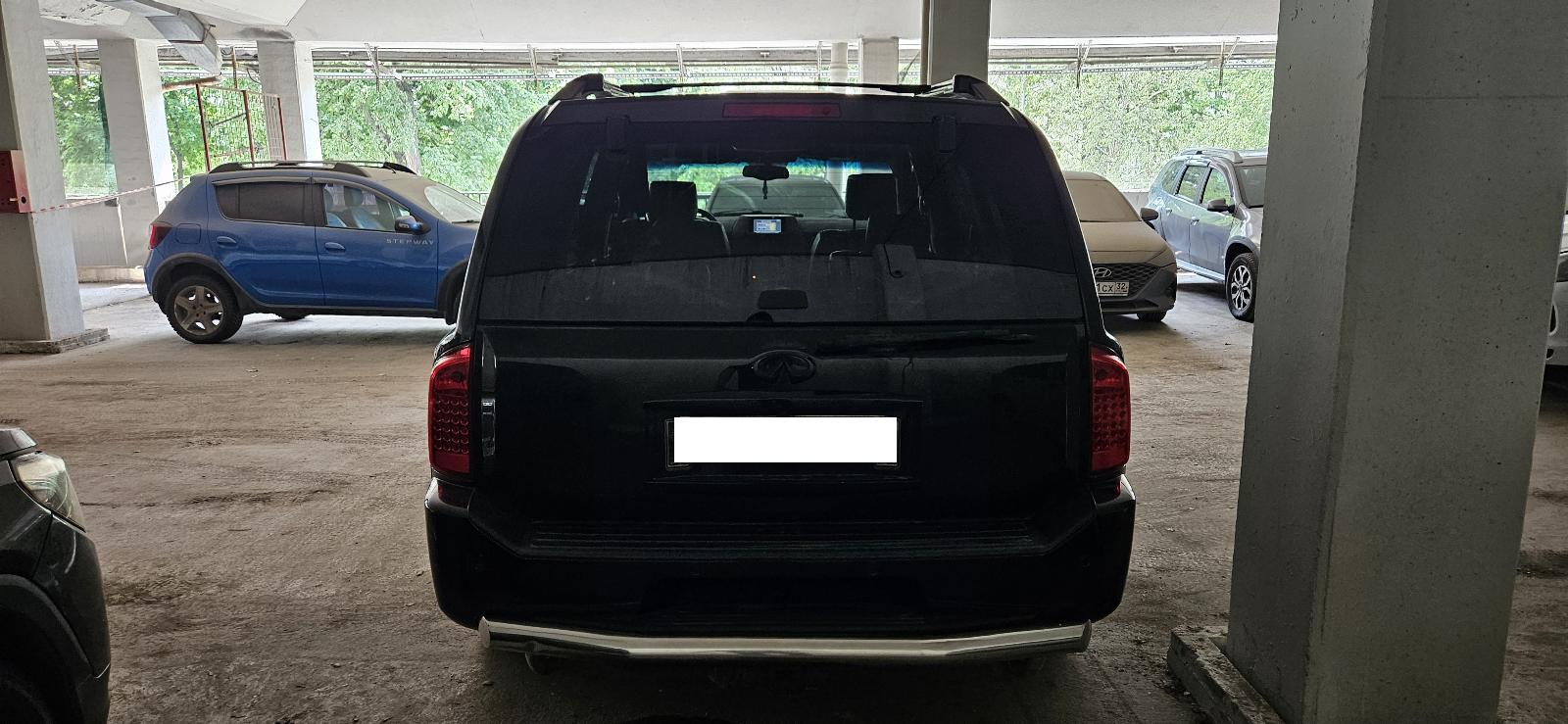 Infiniti Qx56, 2005