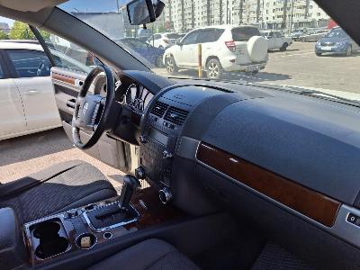Volkswagen Touareg, 2009